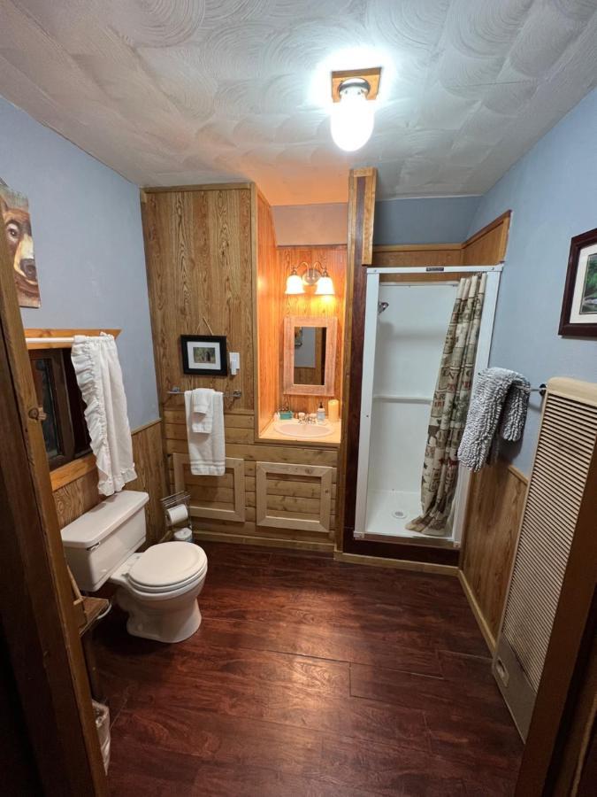 Bear Creek Ranch Bed & Breakfast Essex Exterior foto