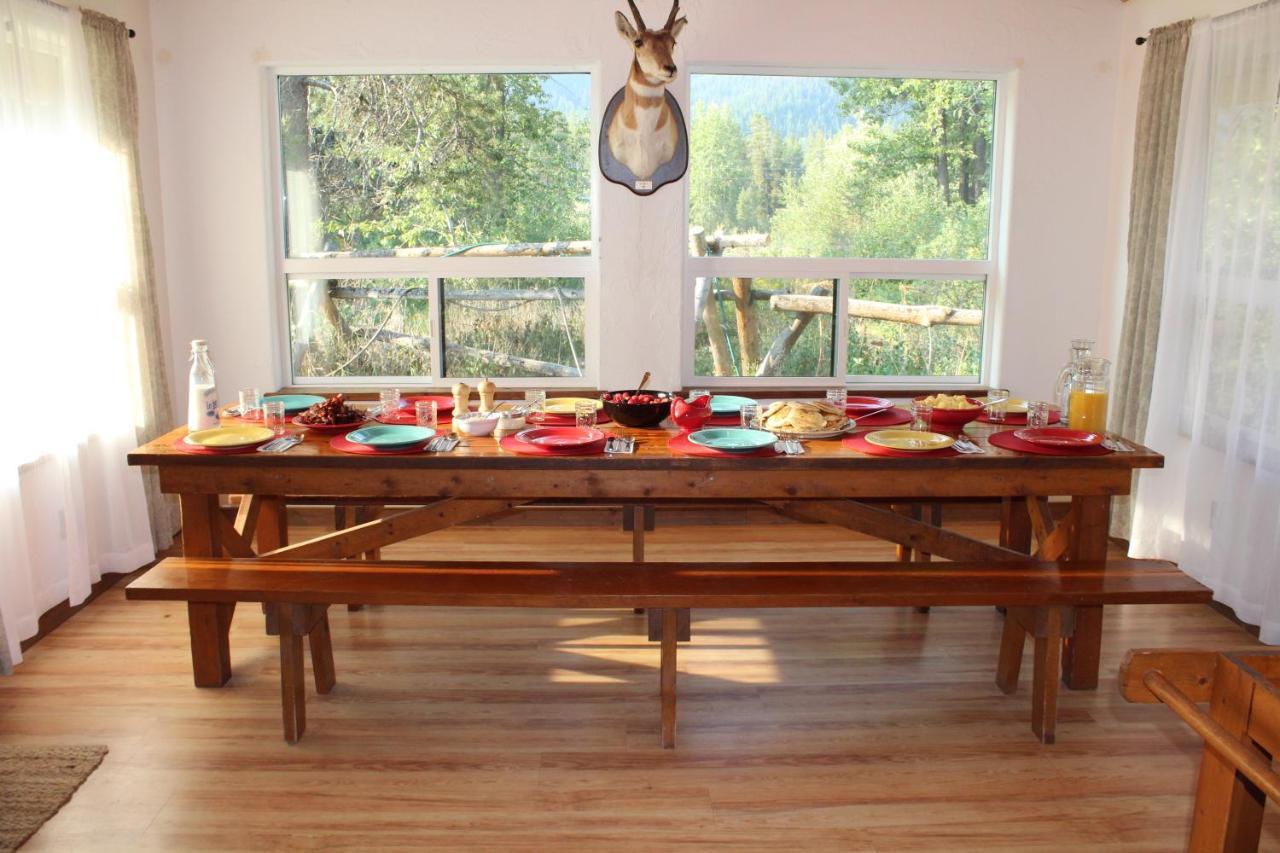 Bear Creek Ranch Bed & Breakfast Essex Exterior foto